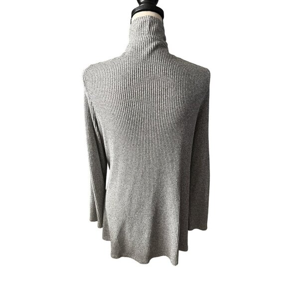 Chico’s Light Gray Thermal Cardigan 2 Way Hidden Snaps Pockets Size 1X - Picture 6 of 9